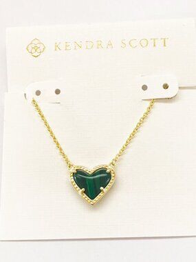 Kendra Scott Ari Gold Tone Malachite Pendant Short Necklace